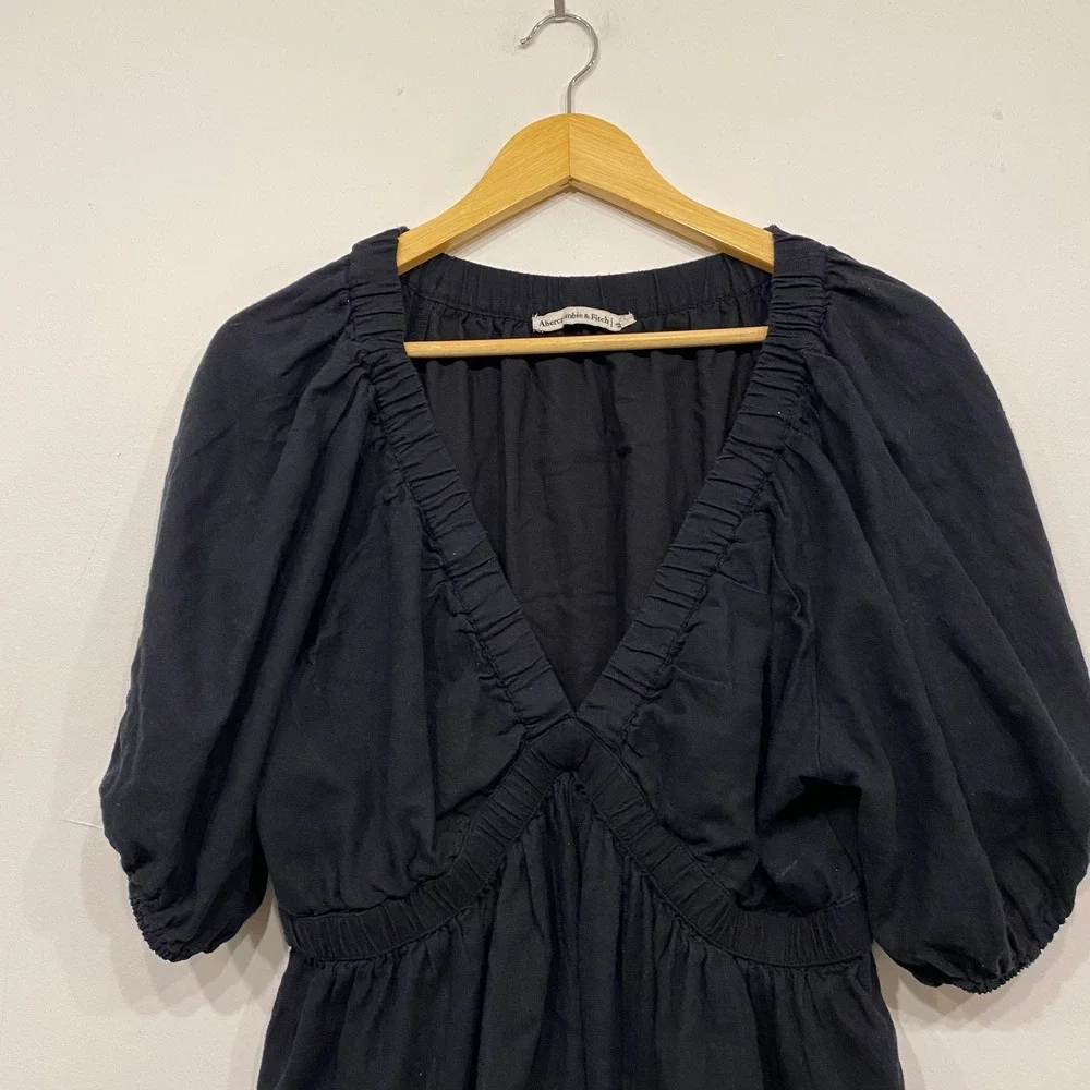 Abercrombie & Fitch Black Puff Sleeve V-Neck Dark Romantic Peplum Blouse Large